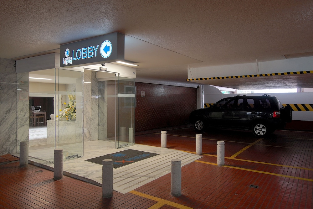 Econo Express Hotel 33/37