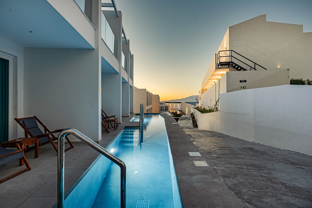 Magique Bleu Suites 31/50