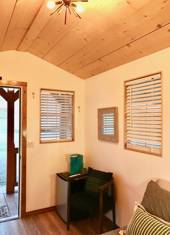 Terlingua Nights Cabins 18/36
