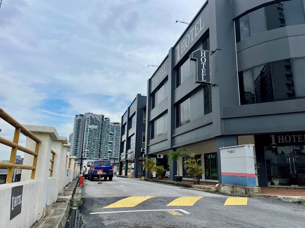 1 HOTEL KUCHAI LAMA 46/49