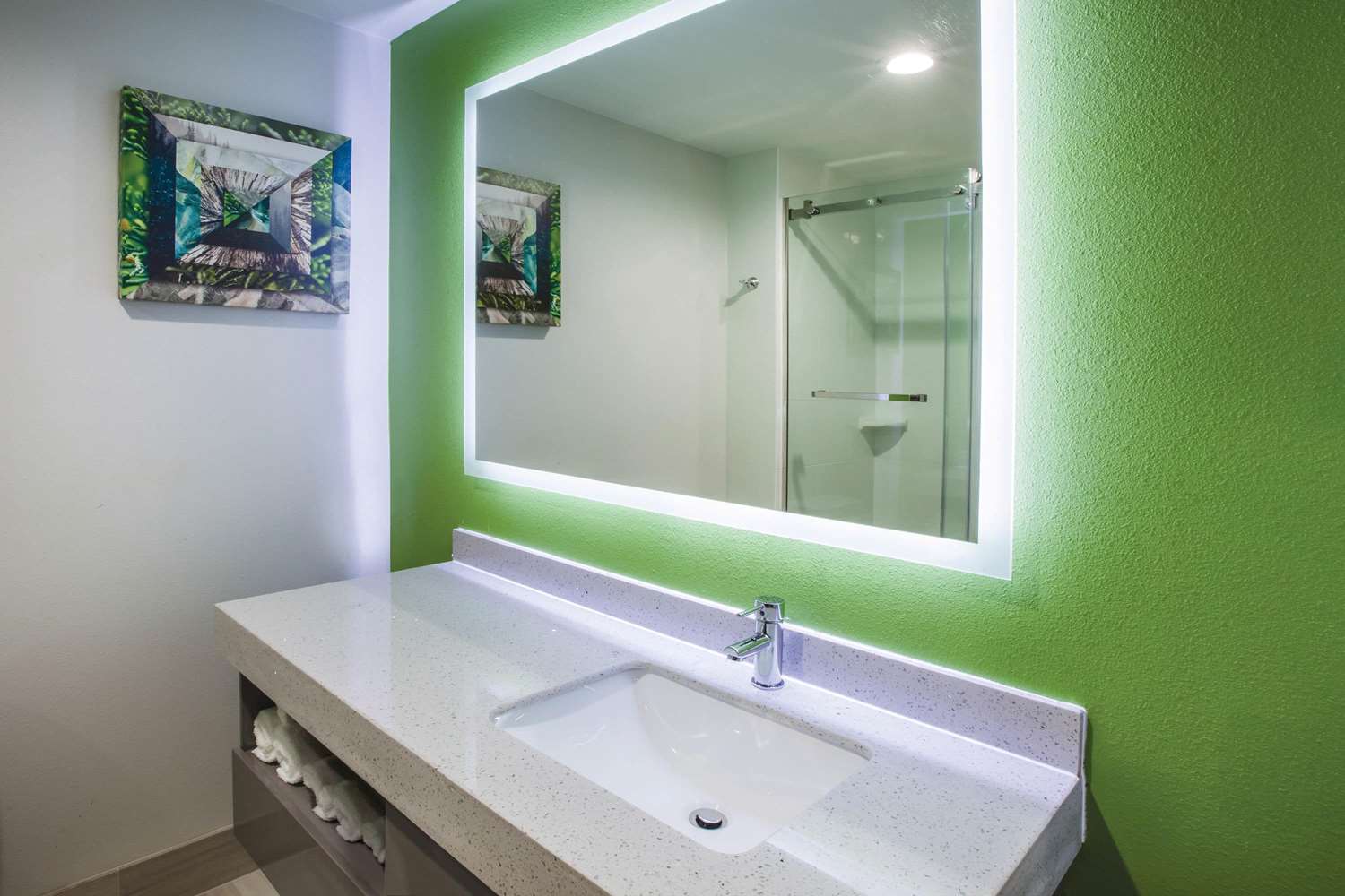 La Quinta Inn Suites By Wyndham Owasso 38/44