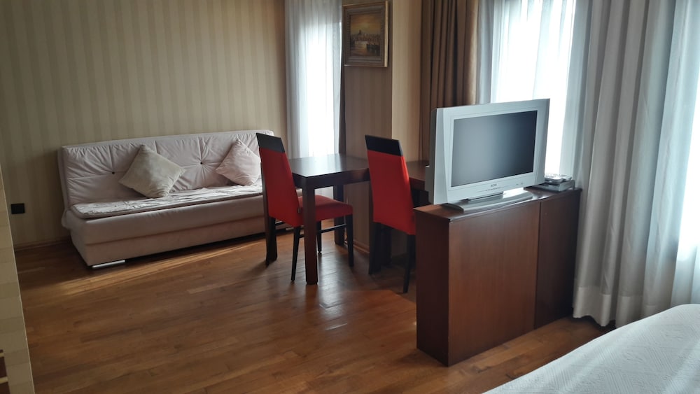MANGANA KONAK HOTEL 40/64