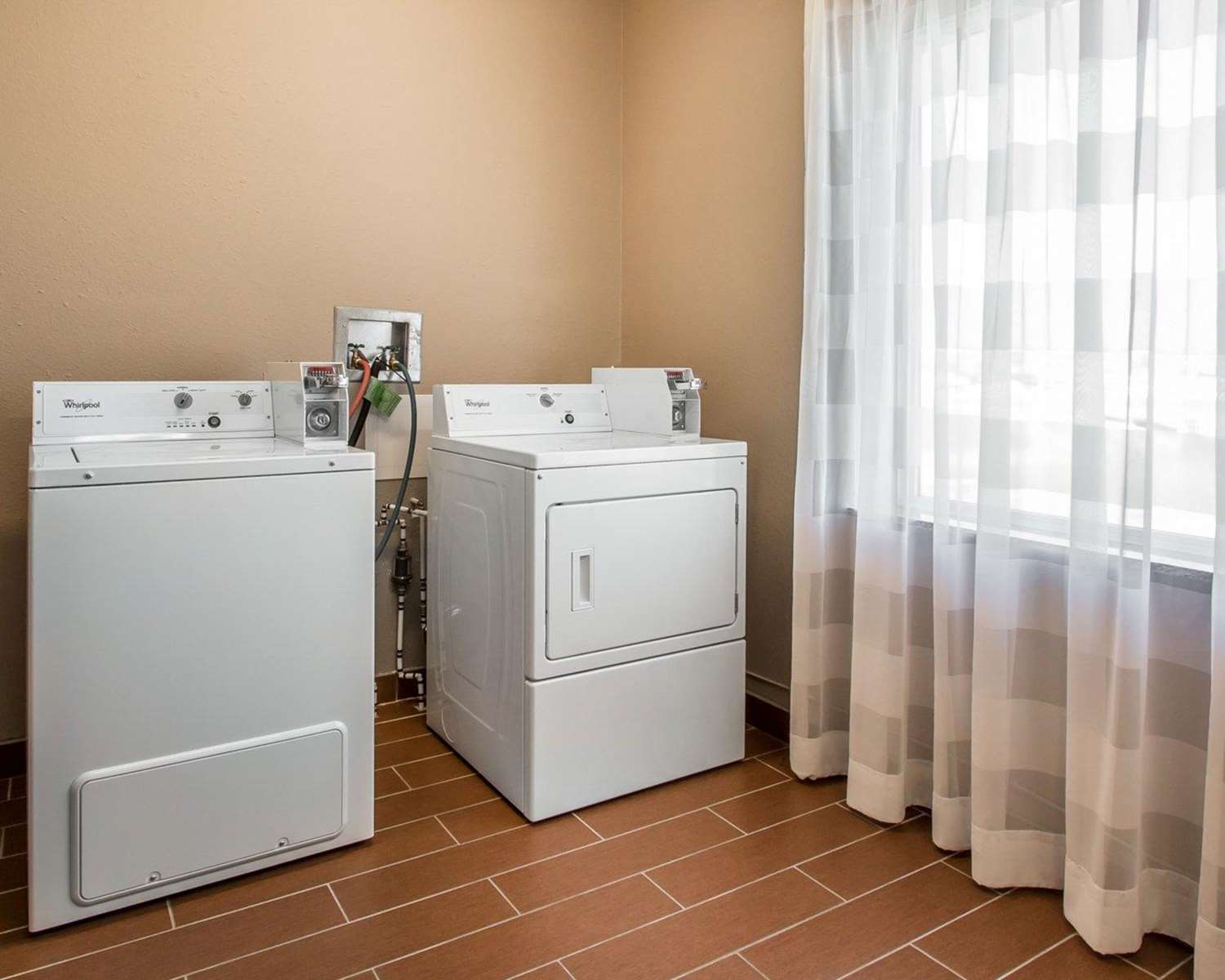 Mainstay Suites Meridian 7/43