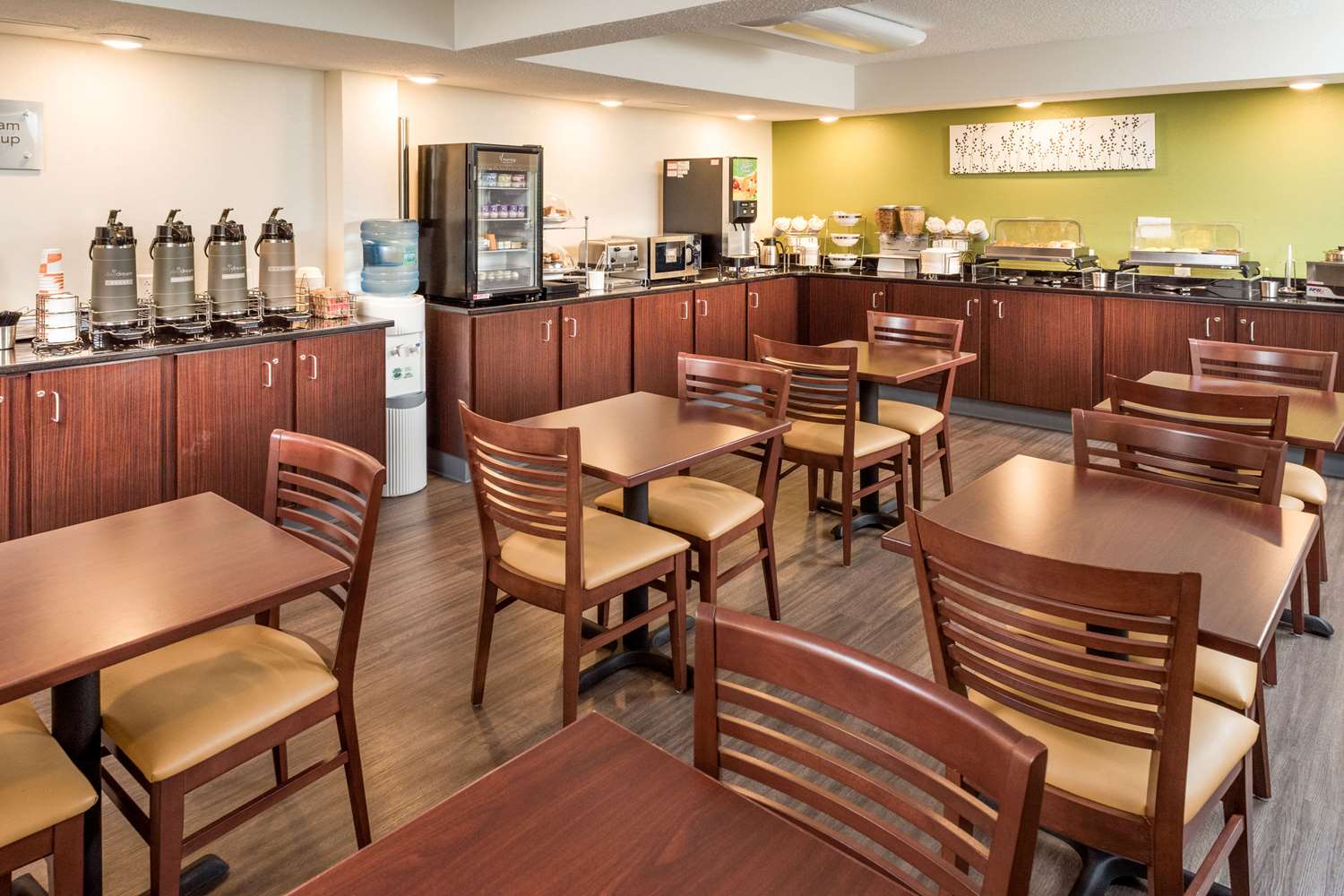 Sleep Inn Charleston North Wv 23/28