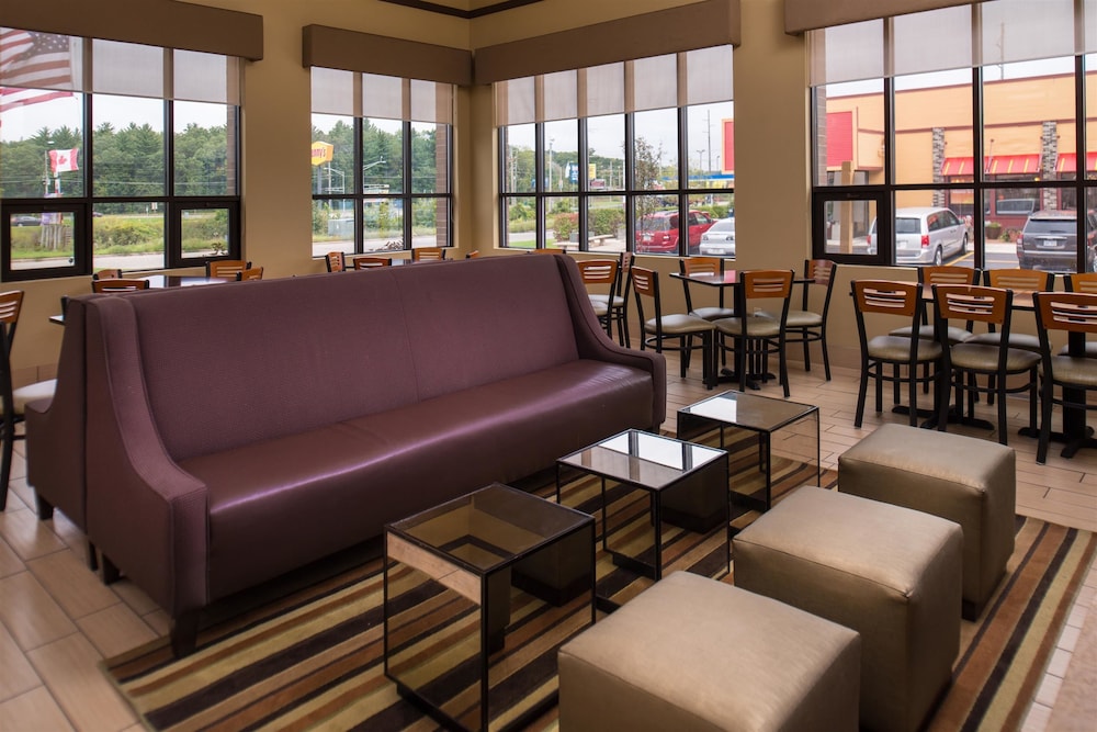 Best Western Ambassador Inn & Suites 15/21