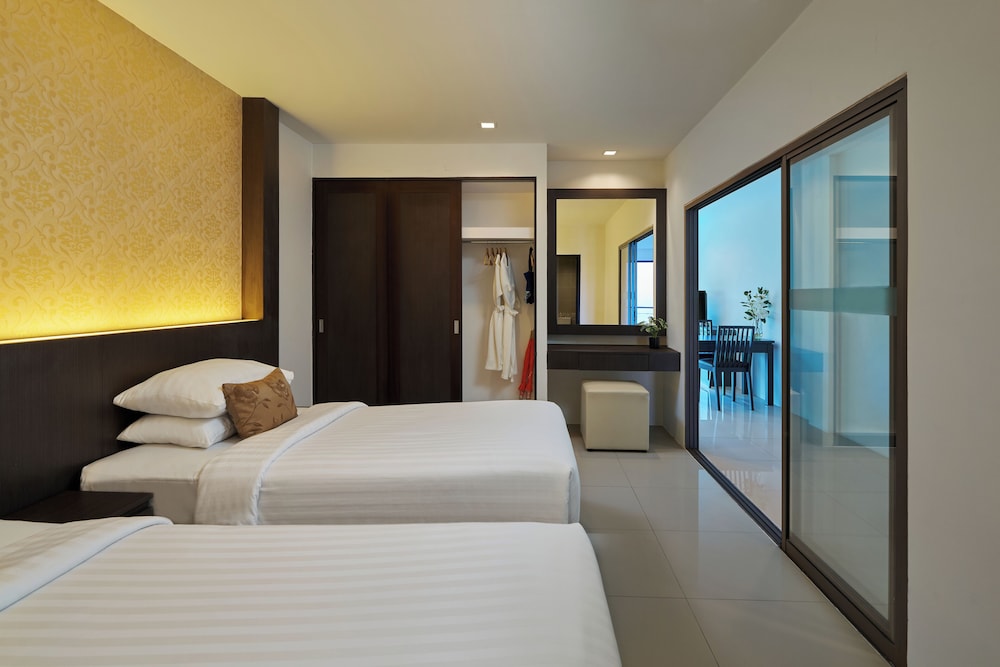One Bedroom Suite Seaview