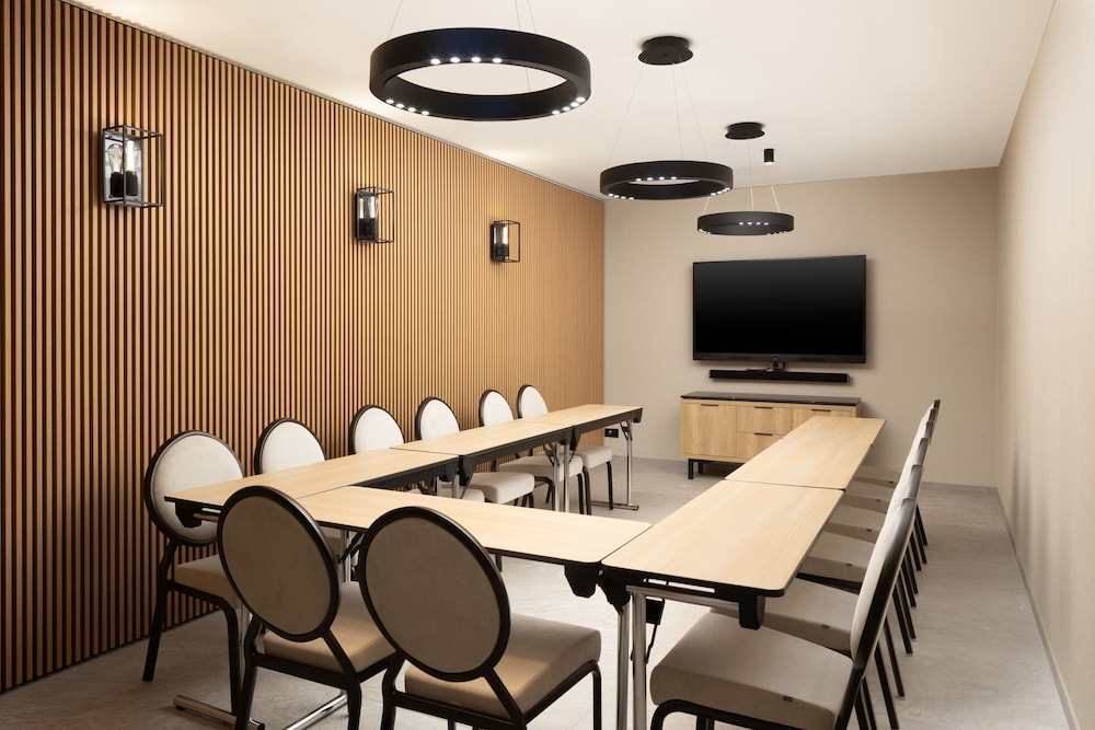 Courtyard By Marriott Cluj-Napoca Downtown 38/46