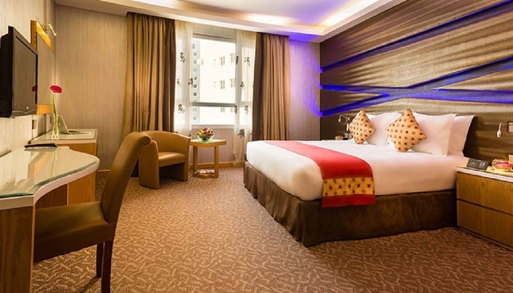 Al Safir Tower 27/72