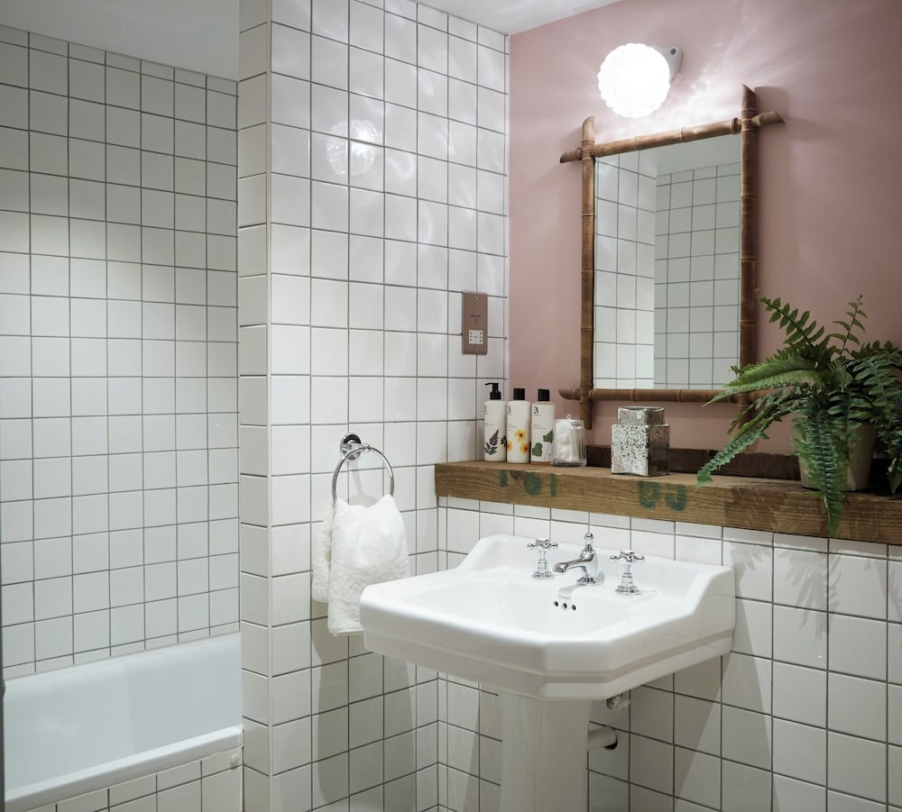 غرفة بسرير مزدوج أو سريرين منفصلين، Artist Residence 6/7