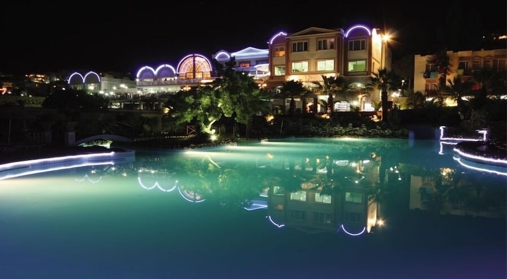 Phoenix Sun Hotel 5/50