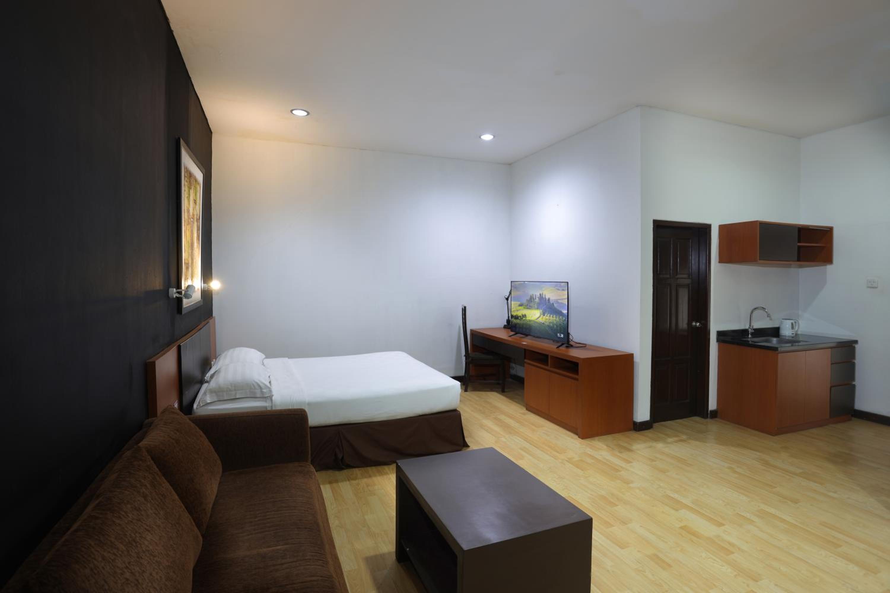 Jambuluwuk Heritage Menteng Suites 13/36