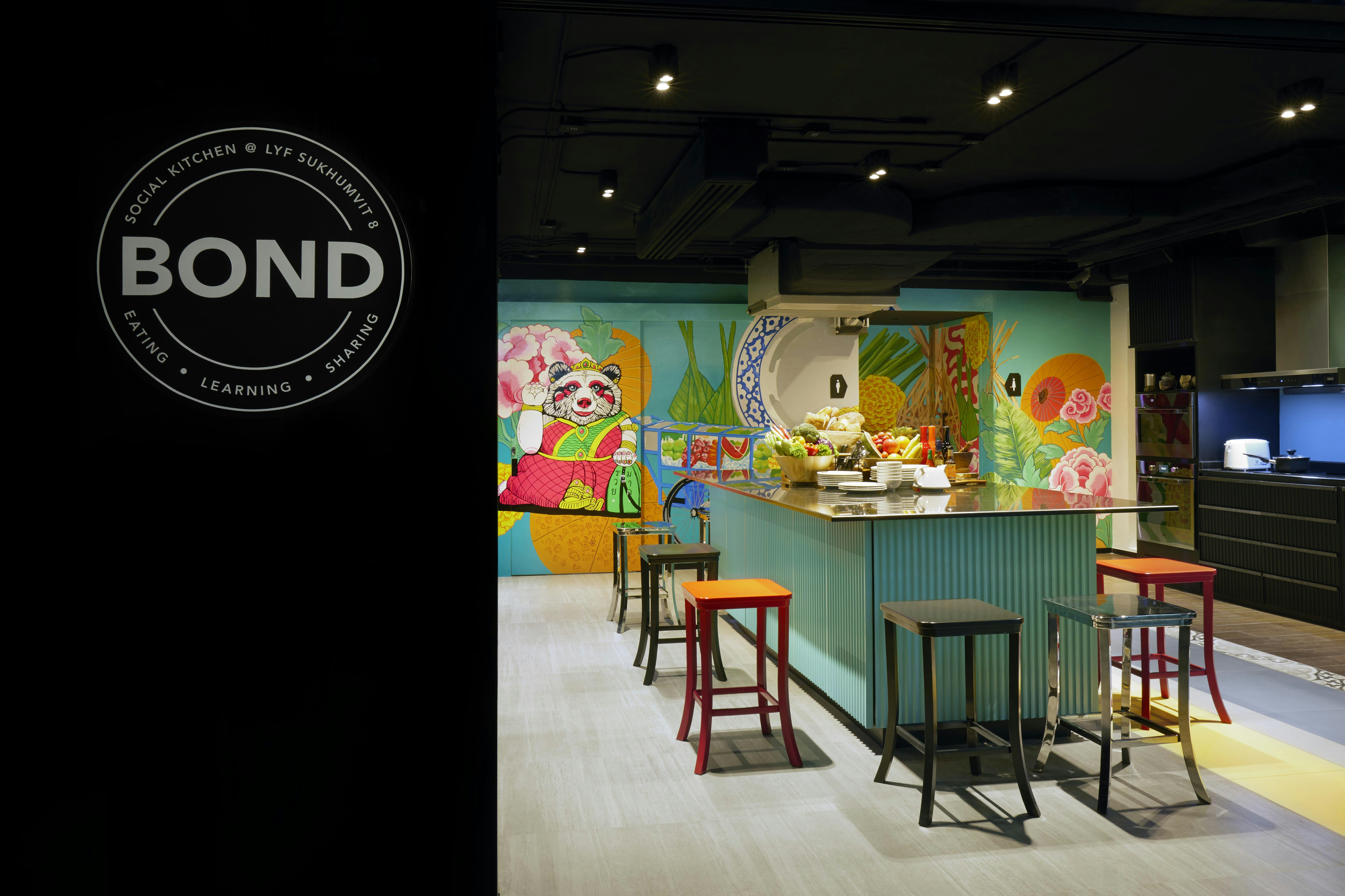 Lyf Sukhumvit 8 Bangkok 7/11