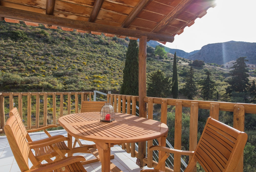 Monemvasia Green Apartments 46/60
