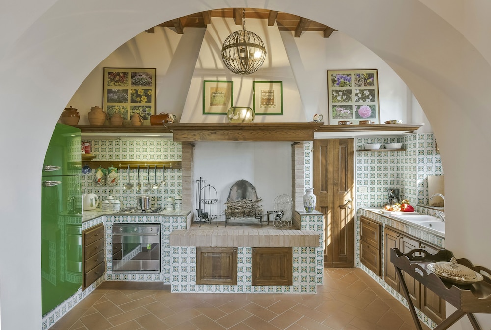 Lobby at Viesca Suites & Villas Il Borro Toscana, REGGELLO