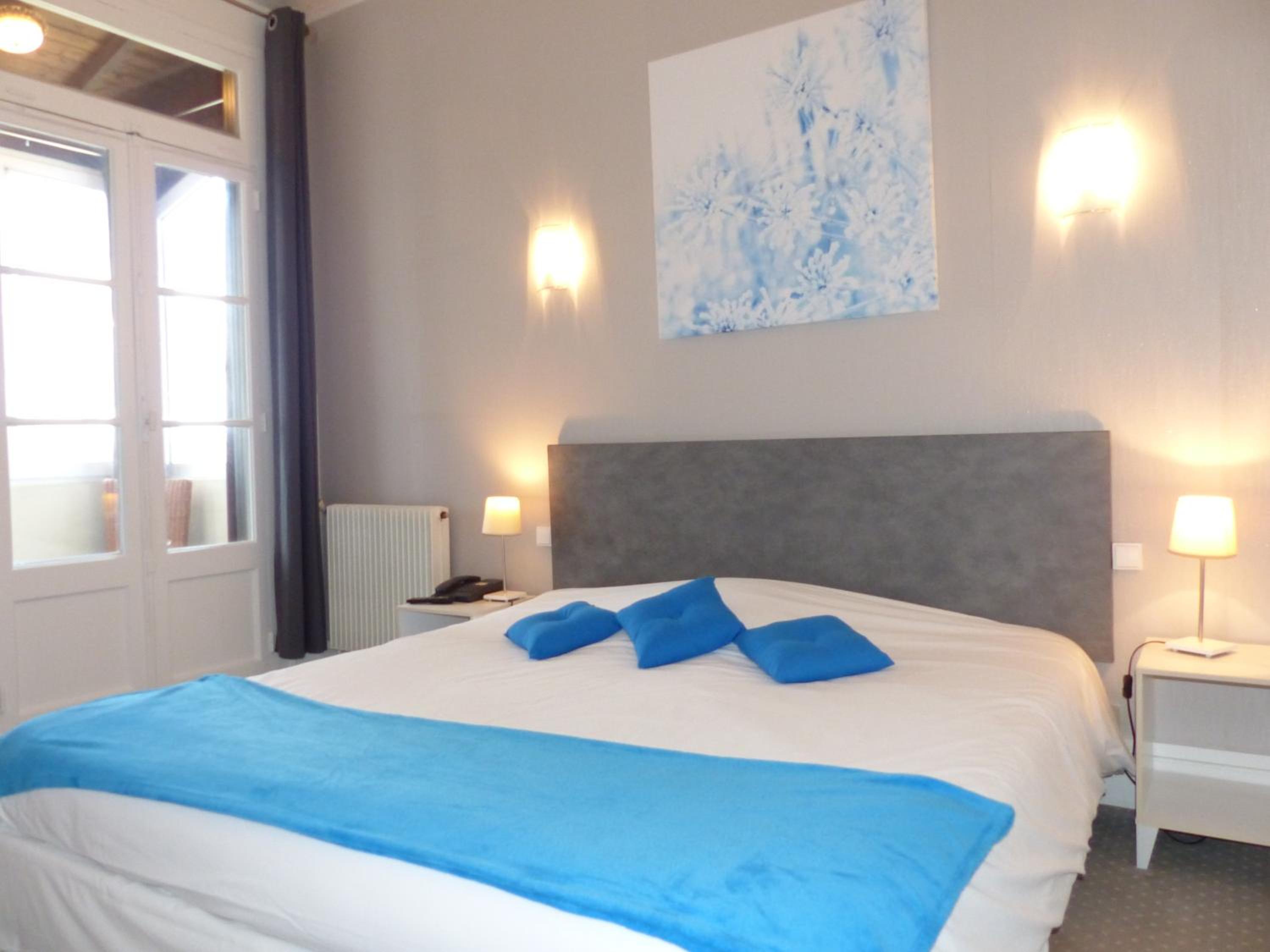 HOTEL AU COLOMBIER DU TOURON 14/23