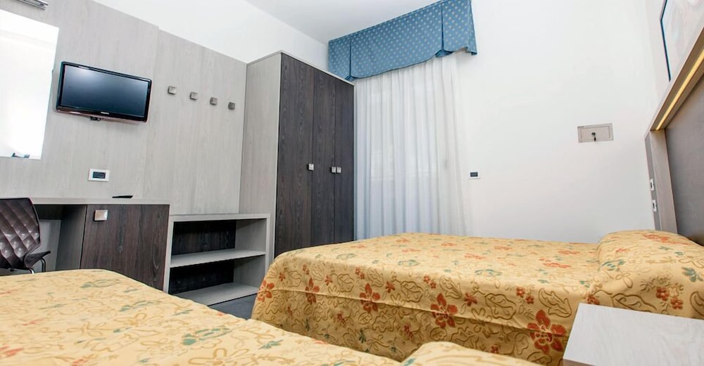 Hotel Cavour 15/30