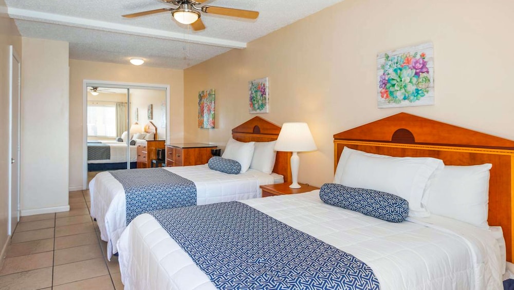Belleair Beach Resort Motel 14/45