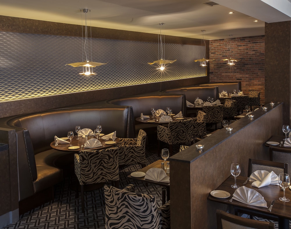 Talbot Hotel Midleton 52/60