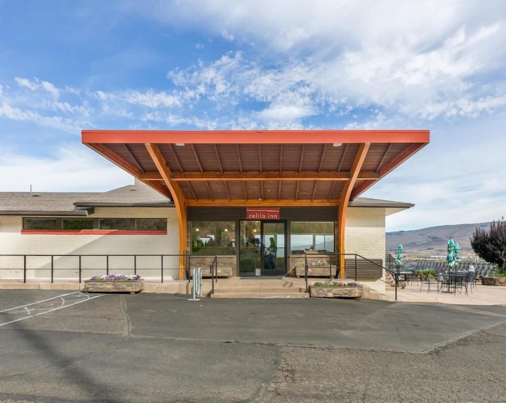 Celilo Inn 6/56