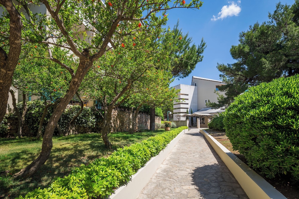 Bretanide Sport Wellness Resort 44/50