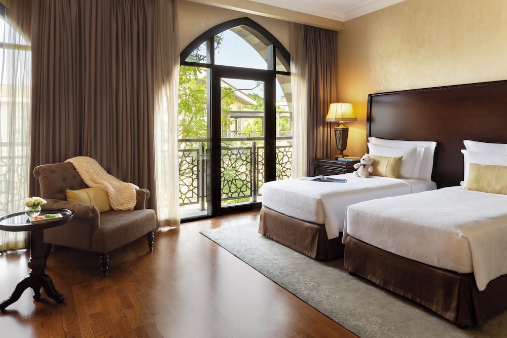 Royal, 5 Bedrooms, Villa, 4 Double Beds, 3 King Beds, Butler, Private Pool