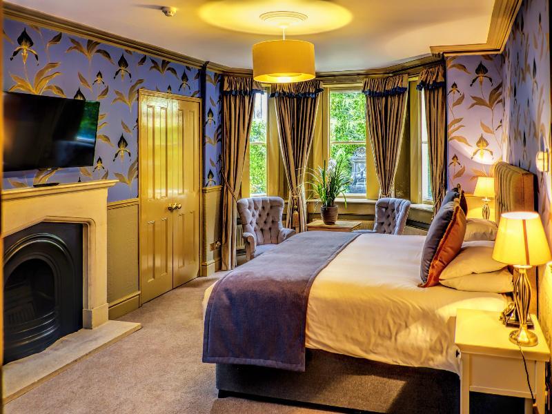 Executive, Double or Twin Bed