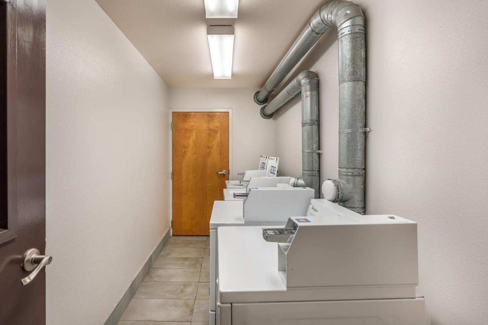 Colstrip Inn and Suites 23/44