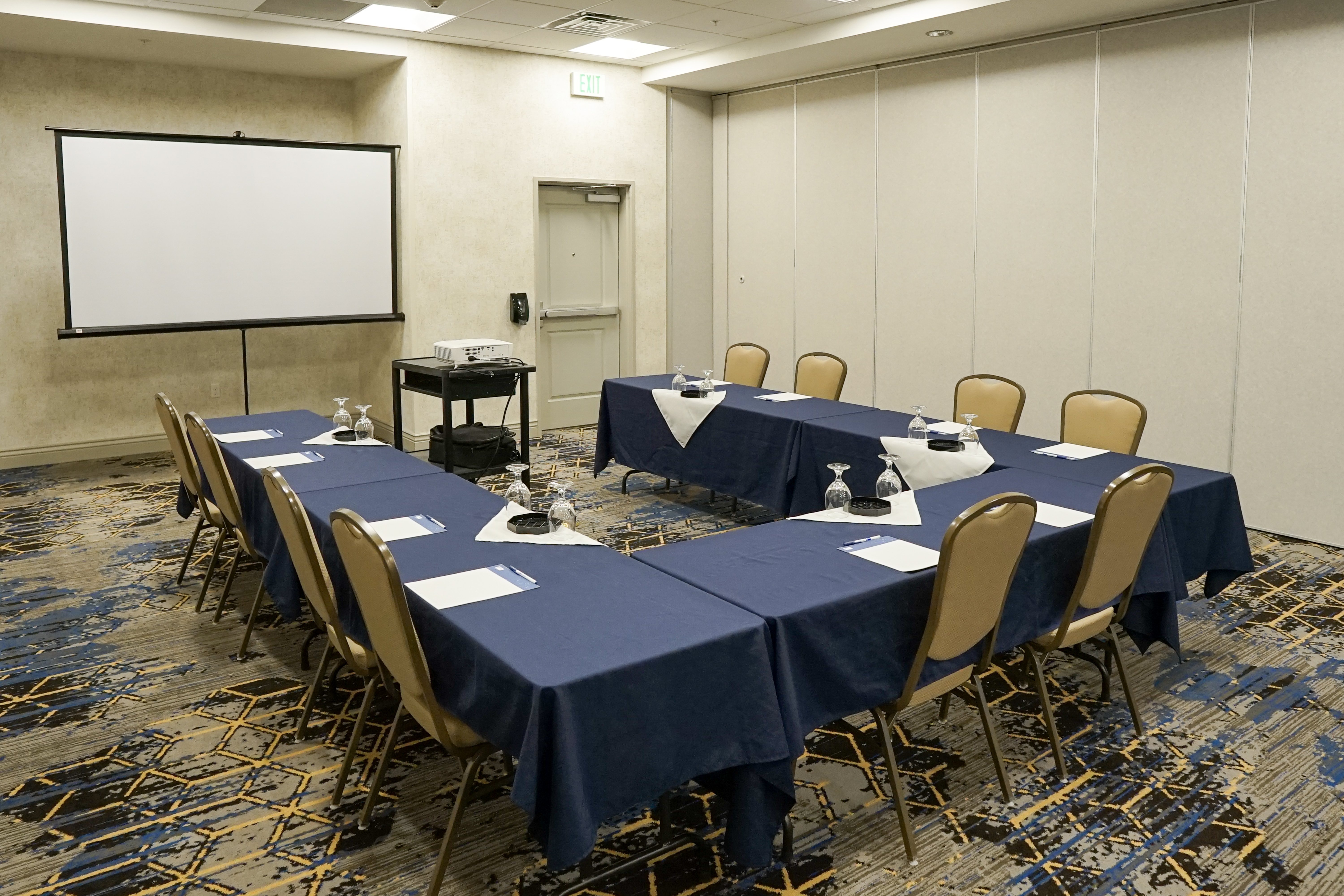 Holiday Inn Express Suites Denver Aurora Medical Campus 57/62