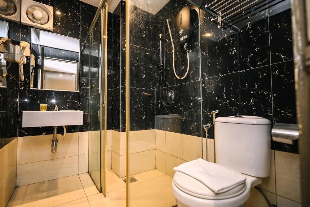Kingston Hotel 6 at Changkat Bukit Bintang 60/61