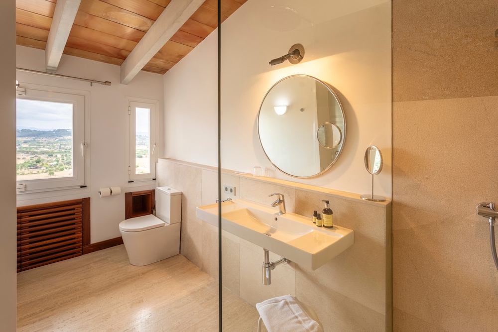Can Cota Boutique Hotel 66/67