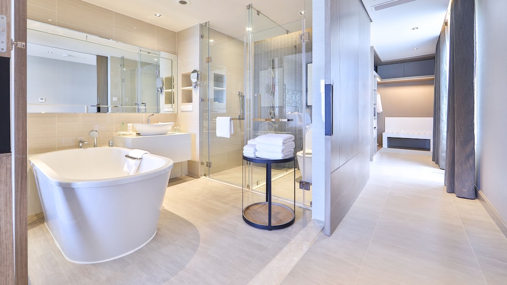 Holiday Inn & Suites Rayong City Centre 37/77