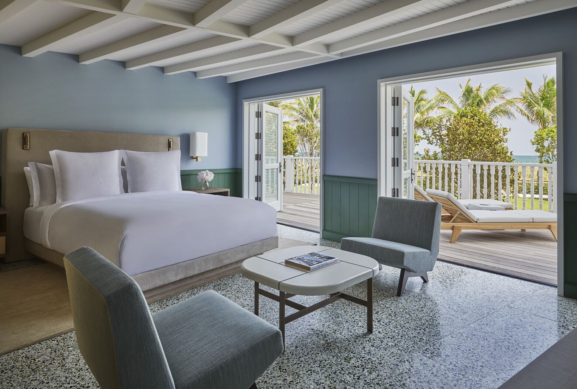BUNGALOW, KING BED