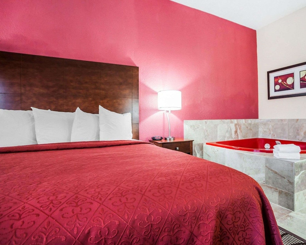 Quality Inn & Suites Altoona - Des Moines 12/33