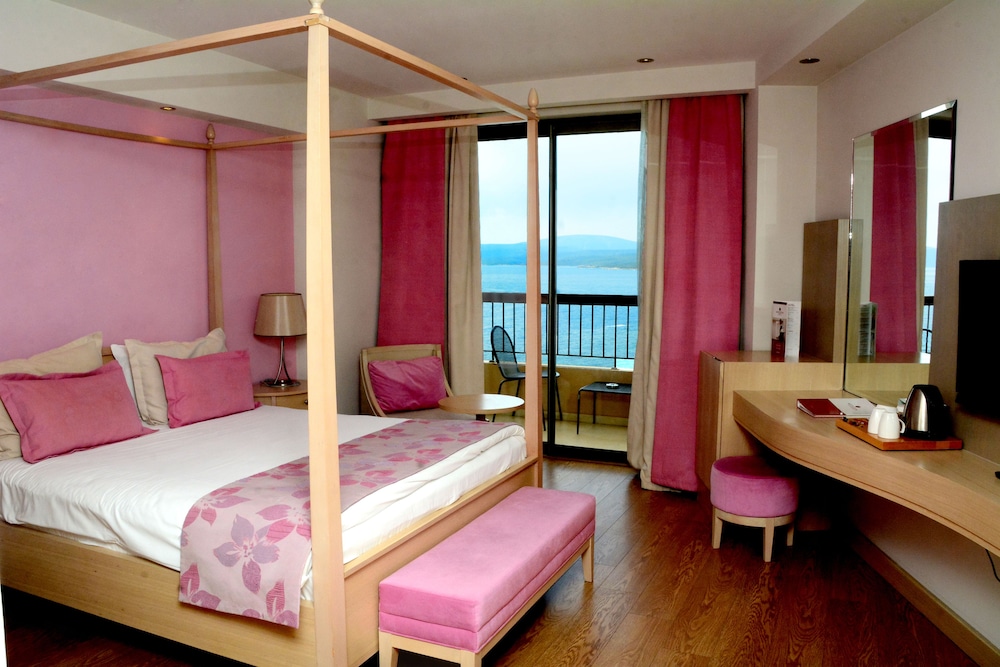 Euphoria Aegean Resort and Spa All Inclusive 12/39