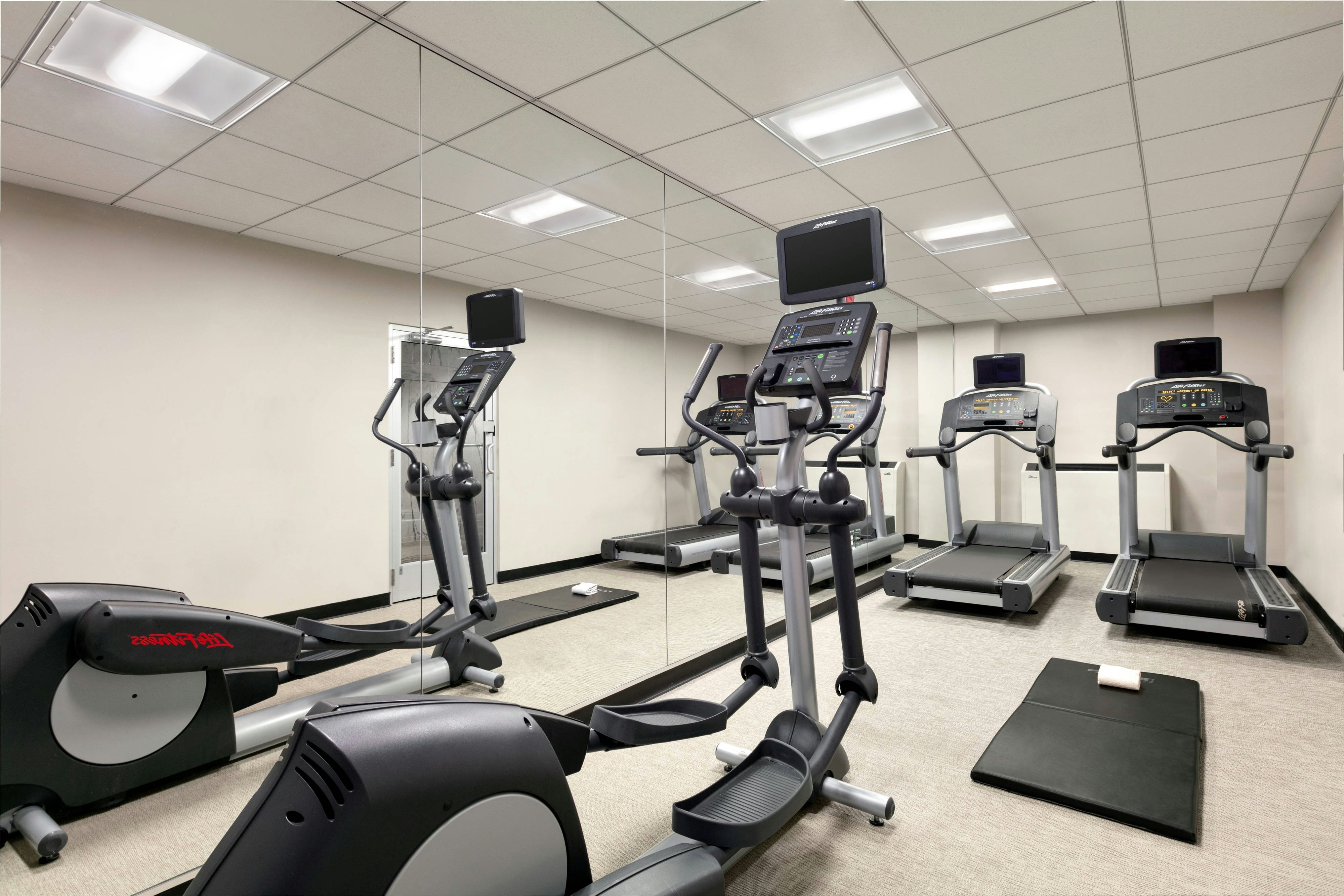 SPRINGHILL SUITES MARRIOTT BALTIMORE DOWNTOWN/INNER HARBOR 21/36