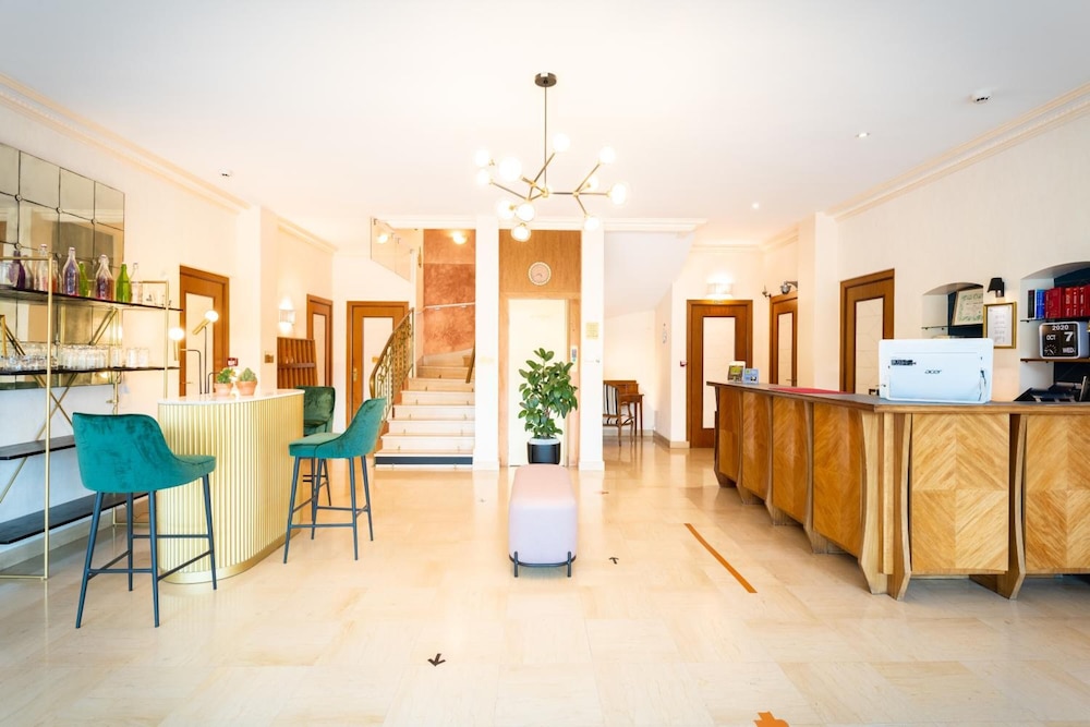 Citotel Le Logis de Brou 8/48