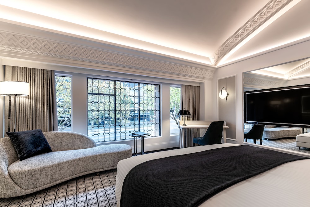 Royce Hotel 49/60