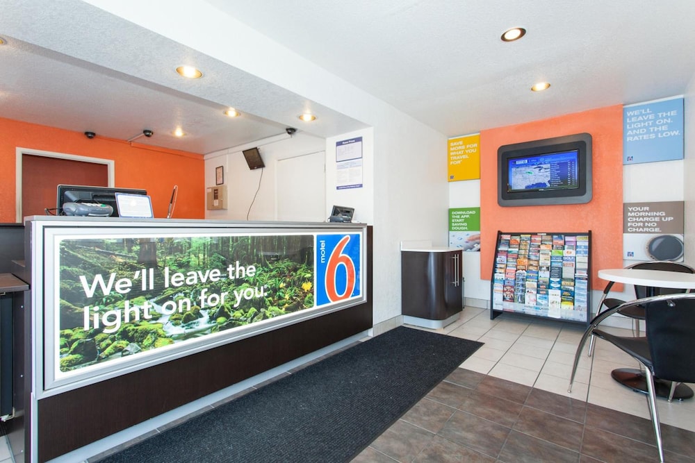 Motel6 Sacramento, CA - Downtown 10/60