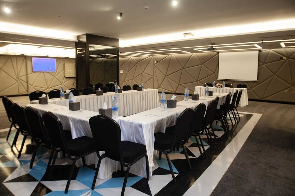 Monarch Hotel Amman 25/33