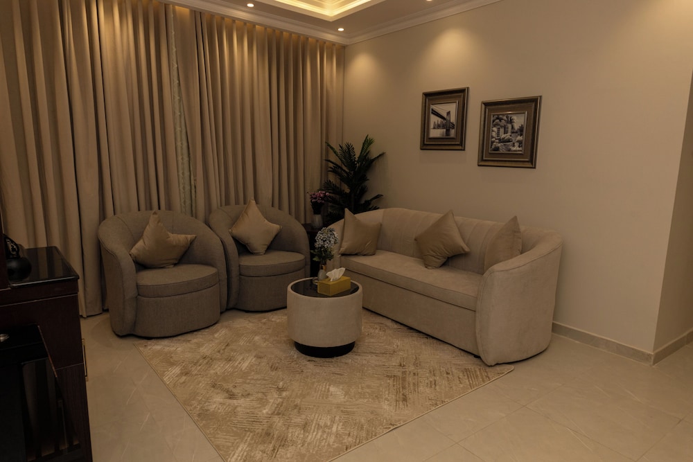 برج الحياة -الملز(Burj Al Hayat Furnished Suites Al Mallaz) 34/50