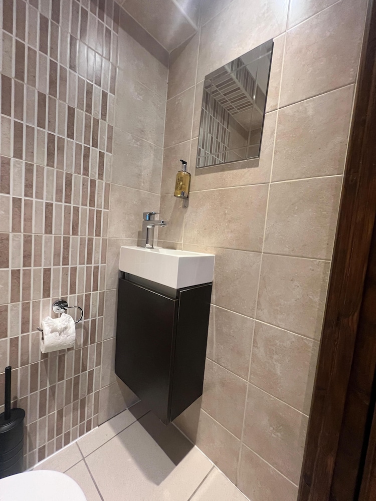 Argyle Square Hotel 50/50