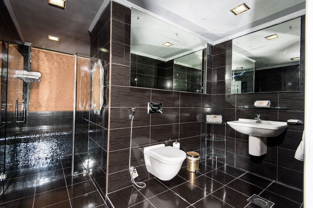 Bravo Royal Hotel Suites 40/43