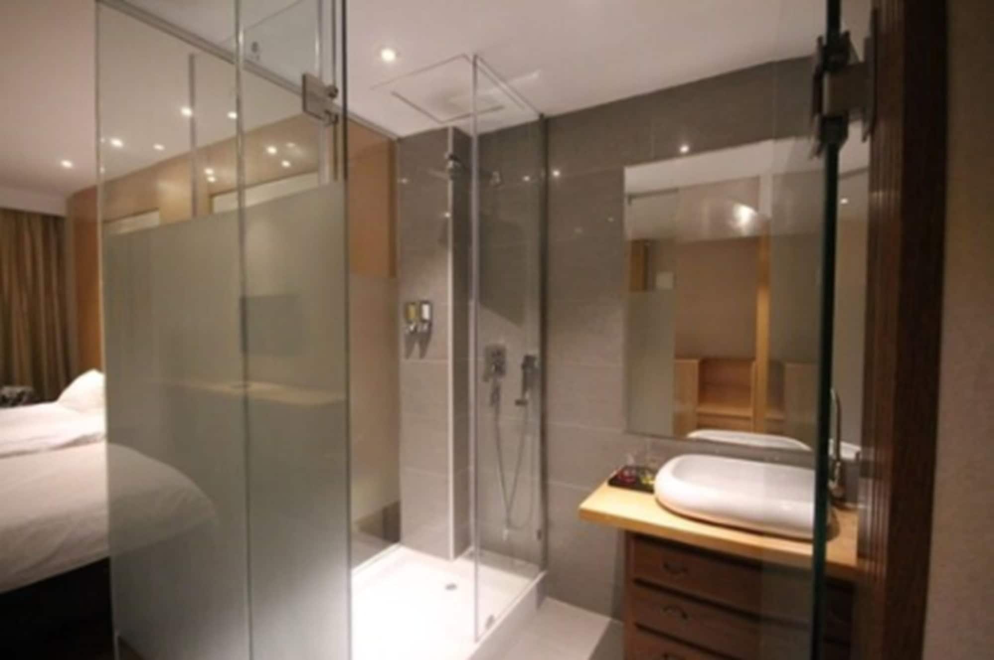غرفة أساسية بسريرين مزدوجين، Menoir Dorsett Hotel 2/2