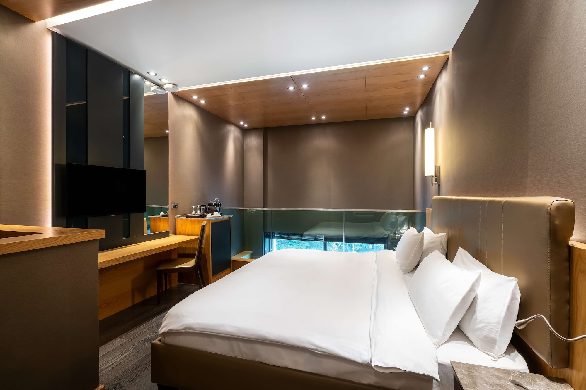 Loft, Suite, King Bed, Jetted Tub