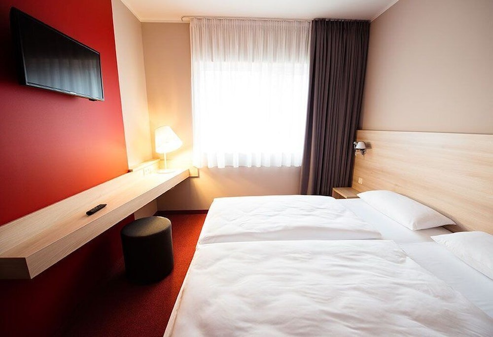 SERWAYS HOTEL BRUCHSAL WEST 12/54