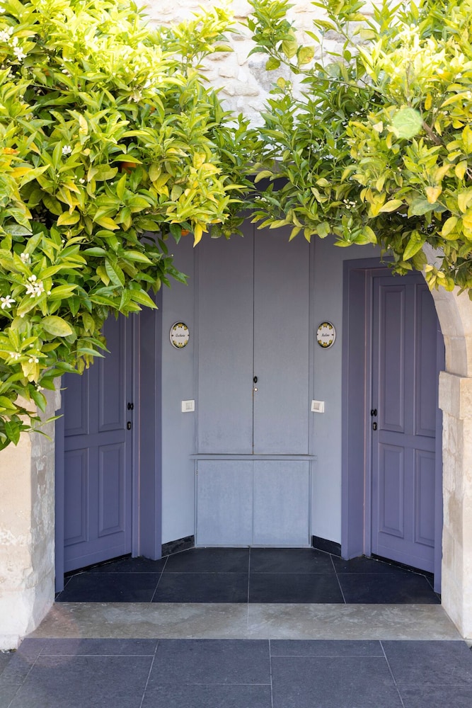 Masseria del Carrubo 1/50