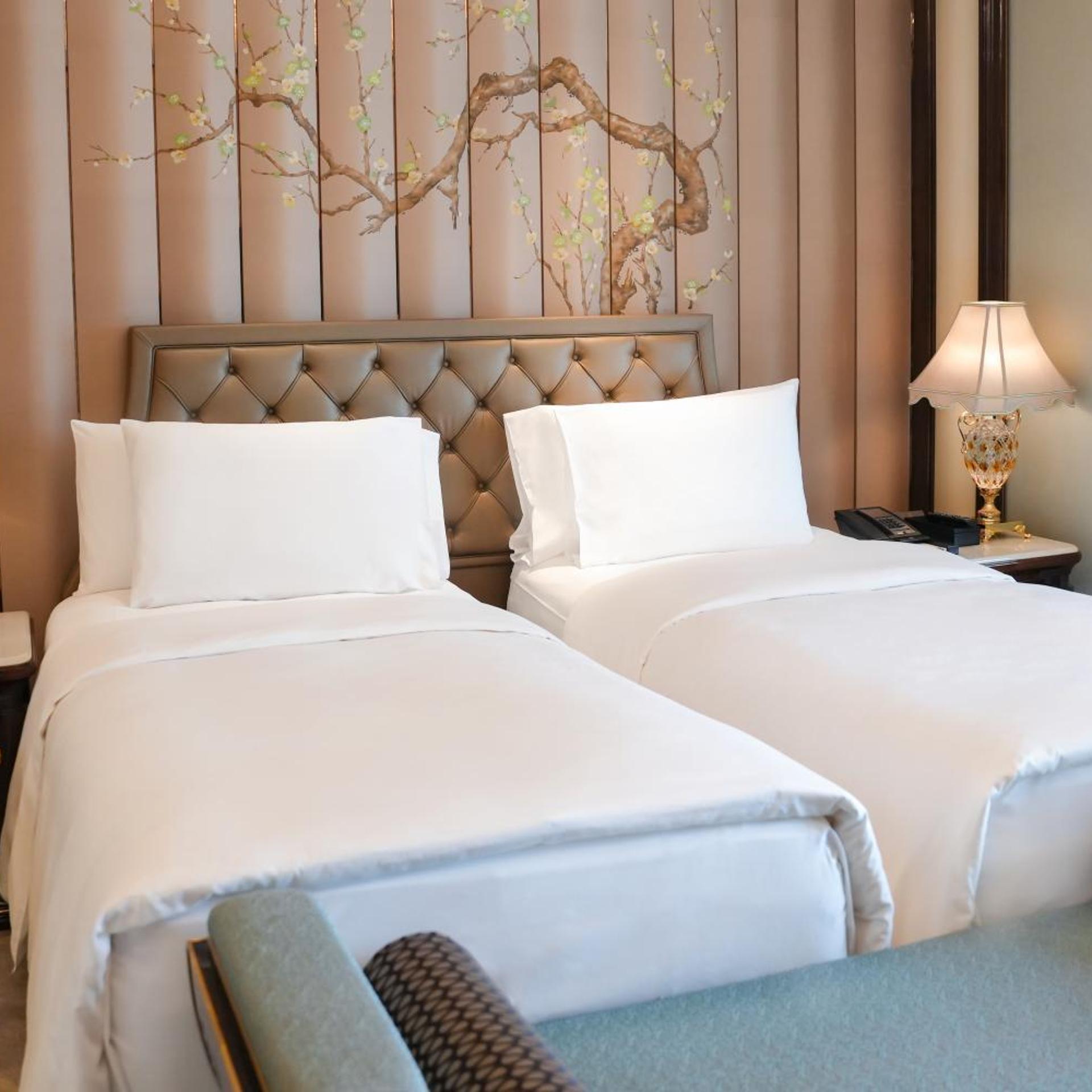 Hollywood, Twin Beds, Wanda Reign Wuhan 3/5