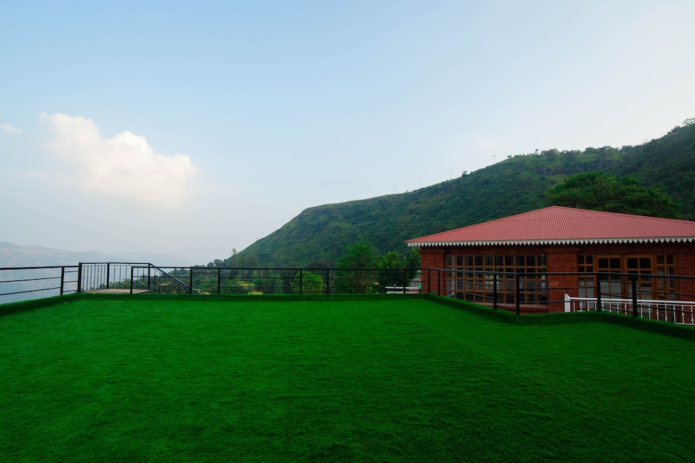 Regenta Place Green Leaf Mahabaleshwar 33/37