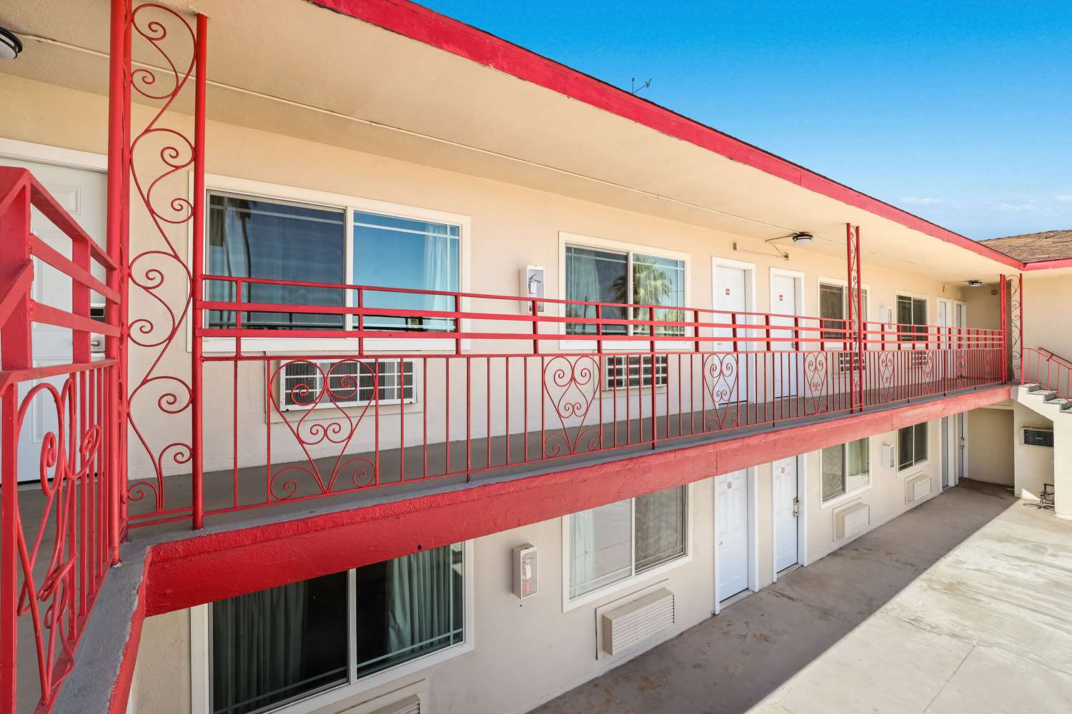 Econo Lodge Needles 3/26