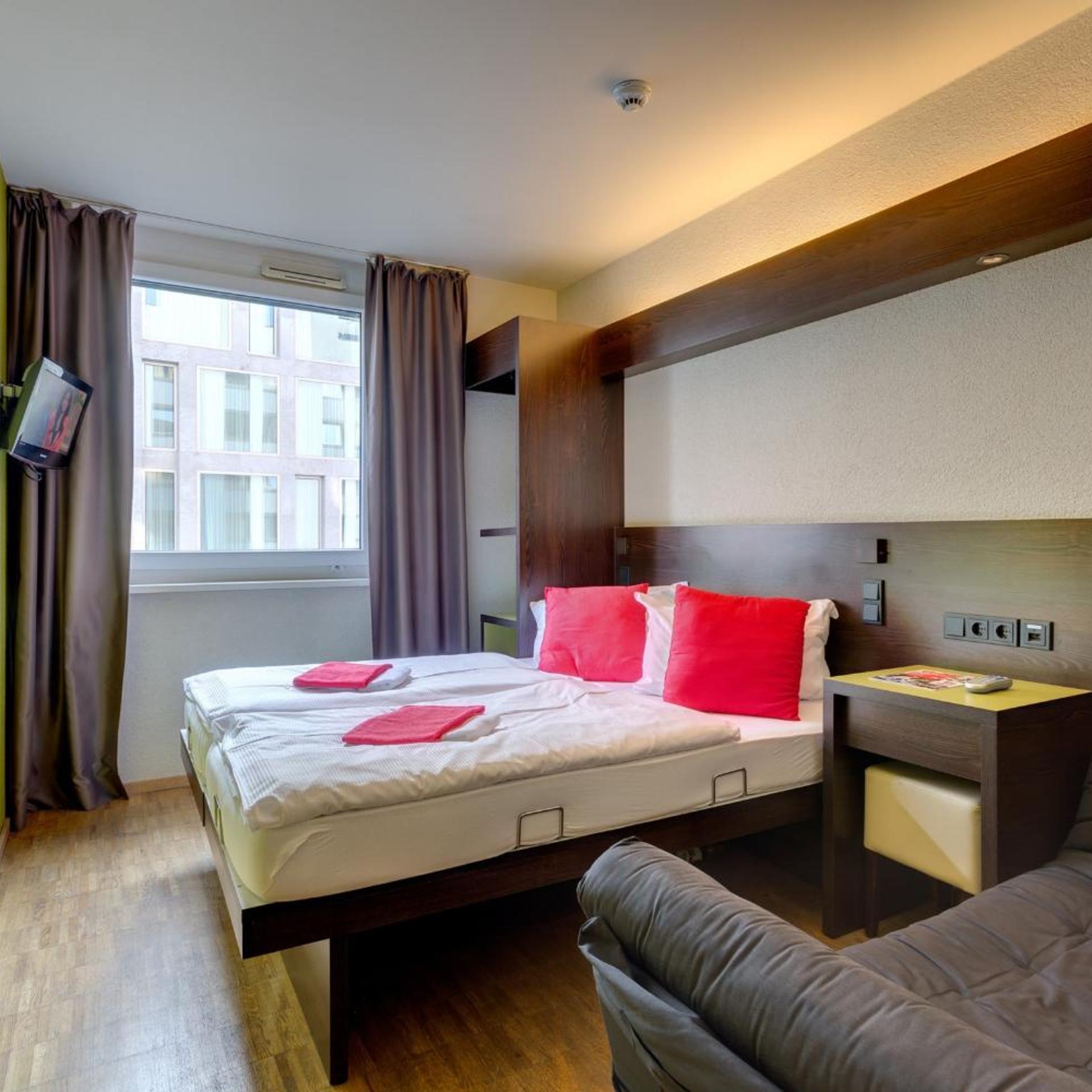 Meininger Hotel Berlin Hauptbahnhof 12/42
